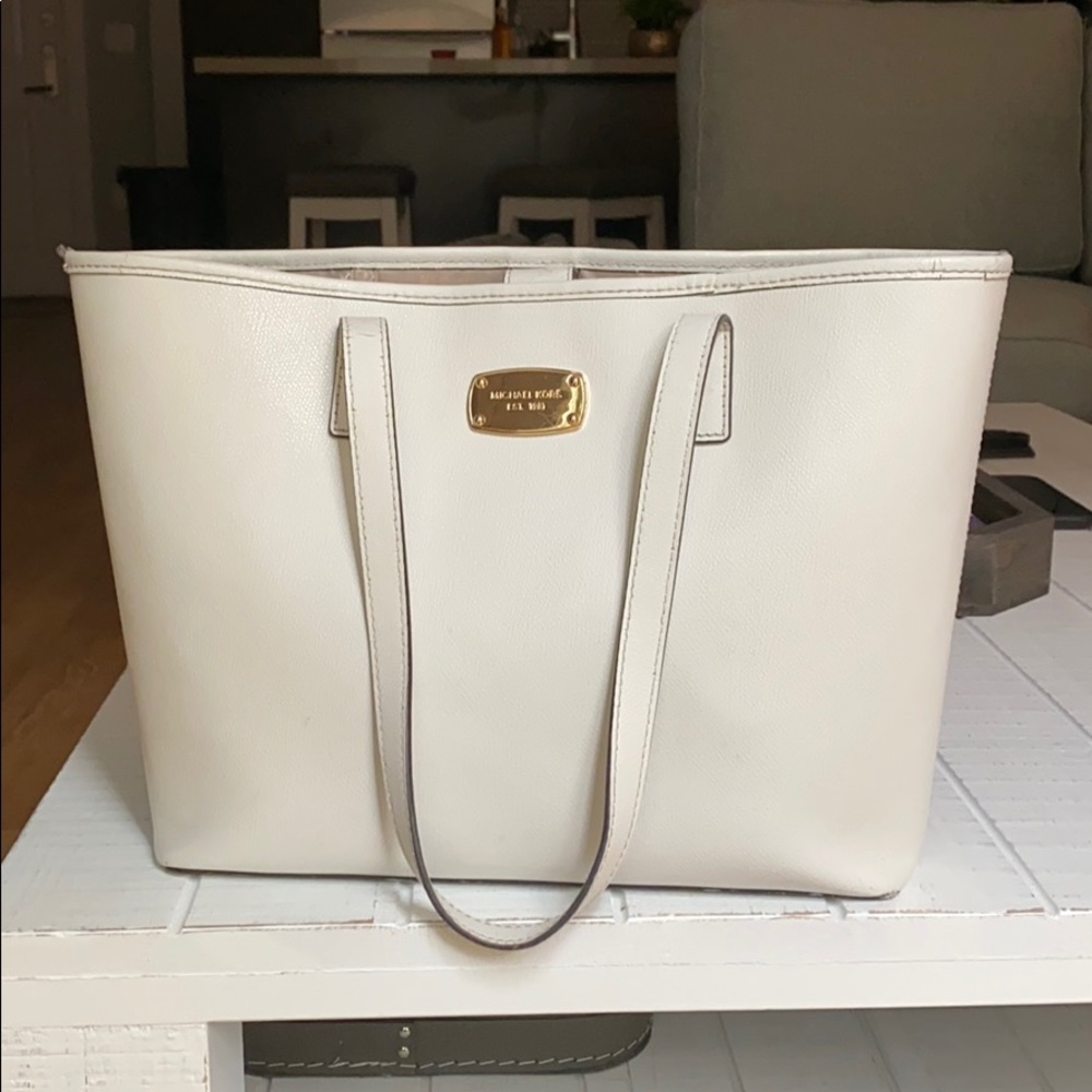 White Michael Kors Purse